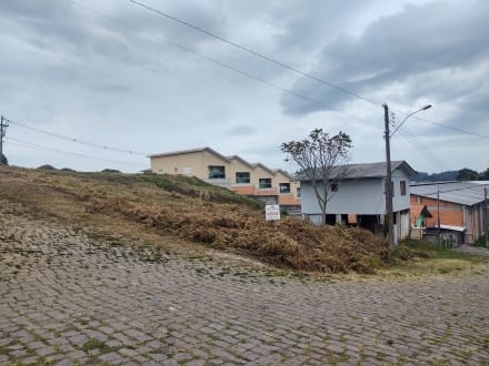 TERRENO URBANO DE ESQUINA